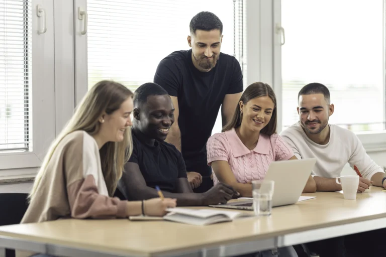 FS2320230505100335_hd